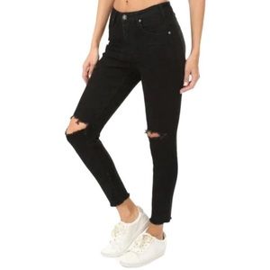 FRAME Black Distressed Le Skinny De Jeanne 26